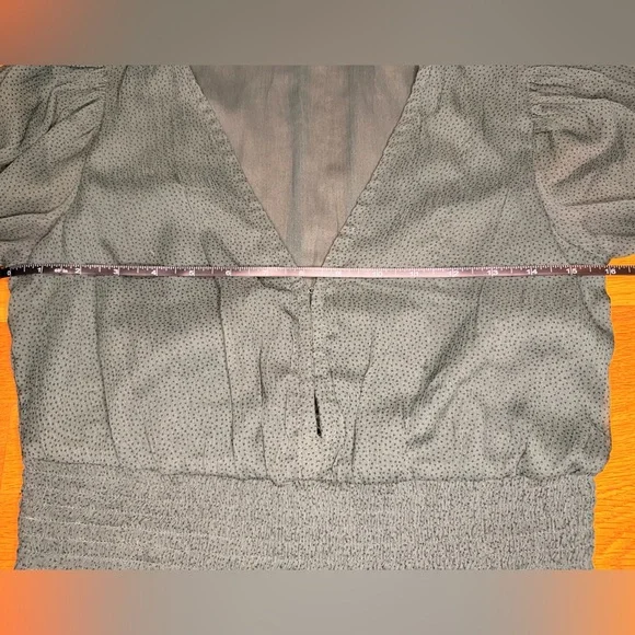 Abercrombie & Fitch Green Smocked Waist Blouse | Puff Sleeve V-Neck Top S - Picture 7 of 9